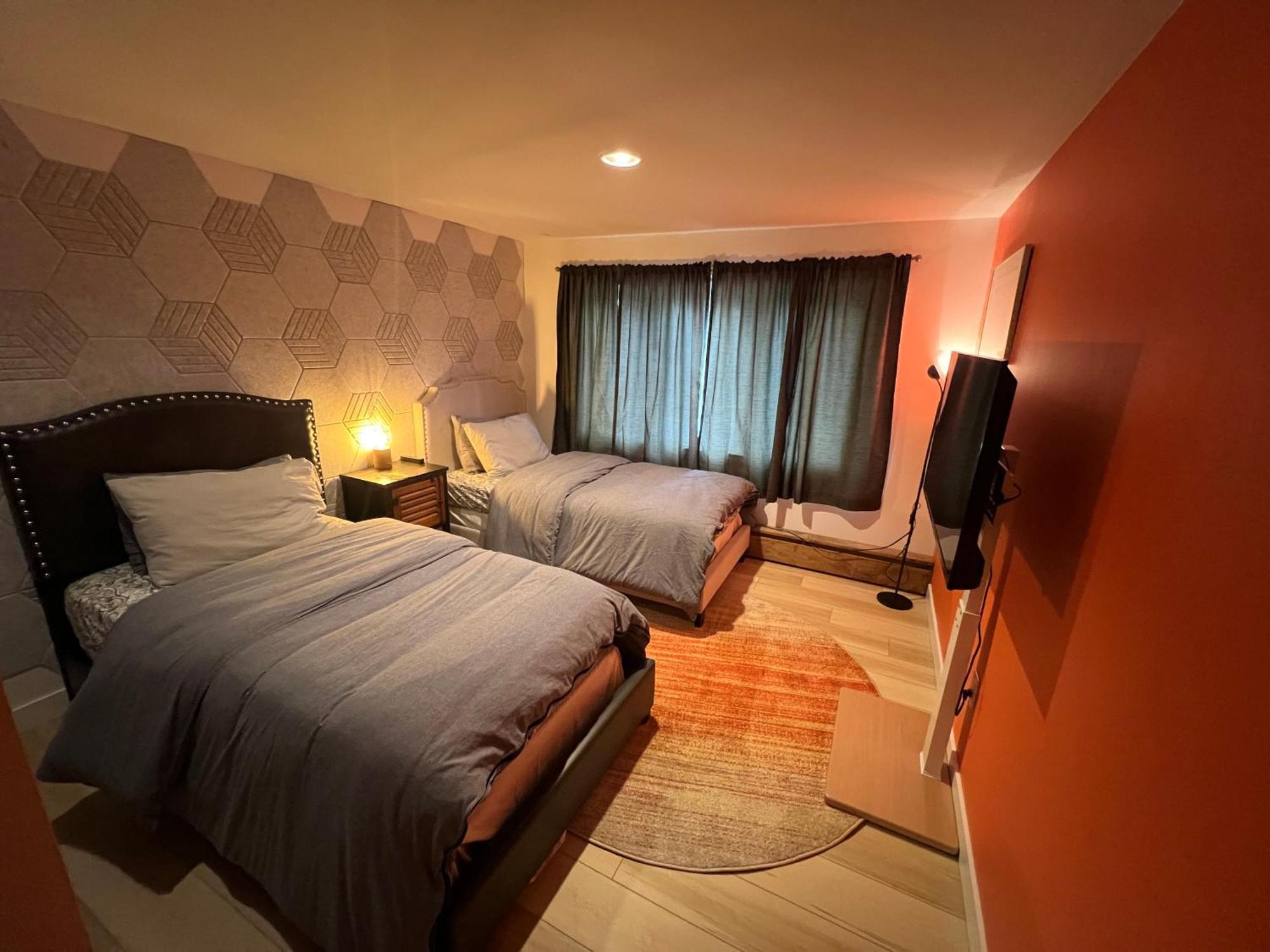 イエローナイフ 好丘。Hacho House Bed & Breakfast エクステリア 写真